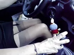 - la anfitriona seño ...