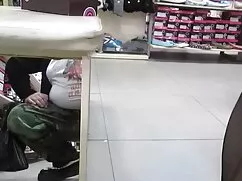 Chica morena calient ...