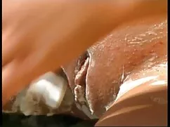 ¡Vicky Chase eyacula ...